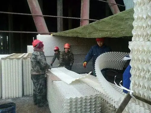 使用冷卻塔底盤漏水原因及解決方法(汽車?yán)鋮s管反復(fù)