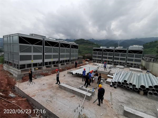 深圳冷卻塔：開式冷卻塔與閉式冷卻塔哪個(gè)好？(開式玻璃鋼冷卻塔價(jià)格一般是