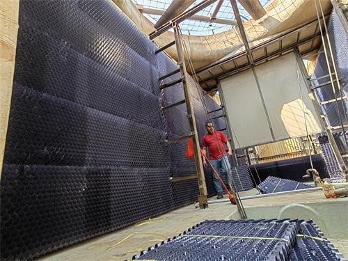 玻璃鋼<font color='red'>冷卻塔</font>結垢要如何處理(玻璃鋼<font color='red'>冷卻塔</font>結垢解決方法)