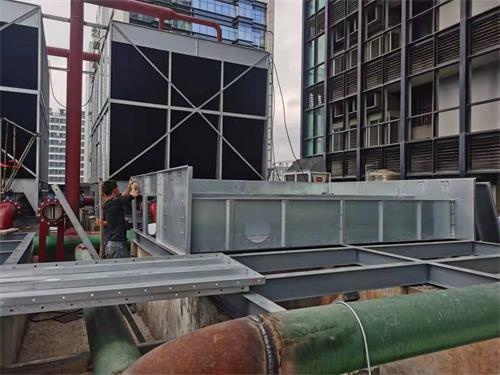 給高溫水冷卻必須采用<font color='red'>閉式冷卻塔</font>(柴油機高溫水冷卻系統)