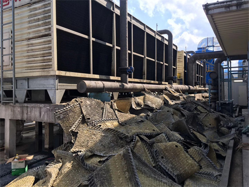 冷卻塔廠家解析玻璃鋼冷卻塔破裂的原因及措施應對(